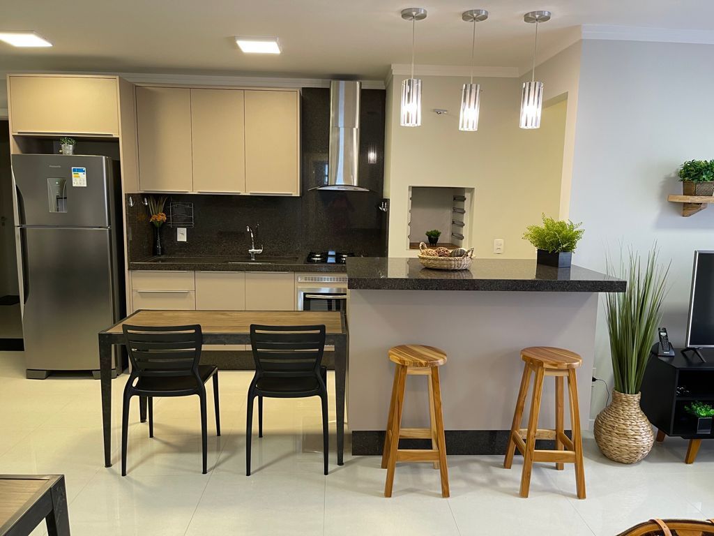 Apartamento à venda com 2 quartos, 66m² - Foto 1