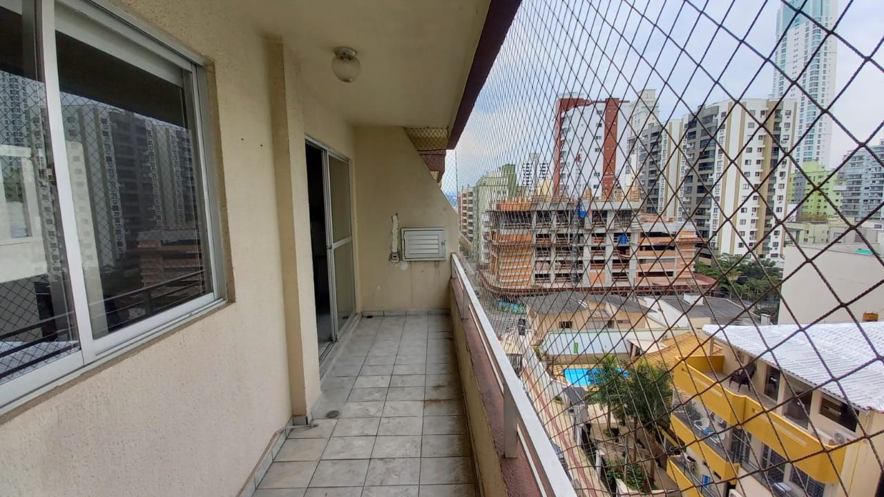 Apartamento à venda com 2 quartos, 84m² - Foto 5