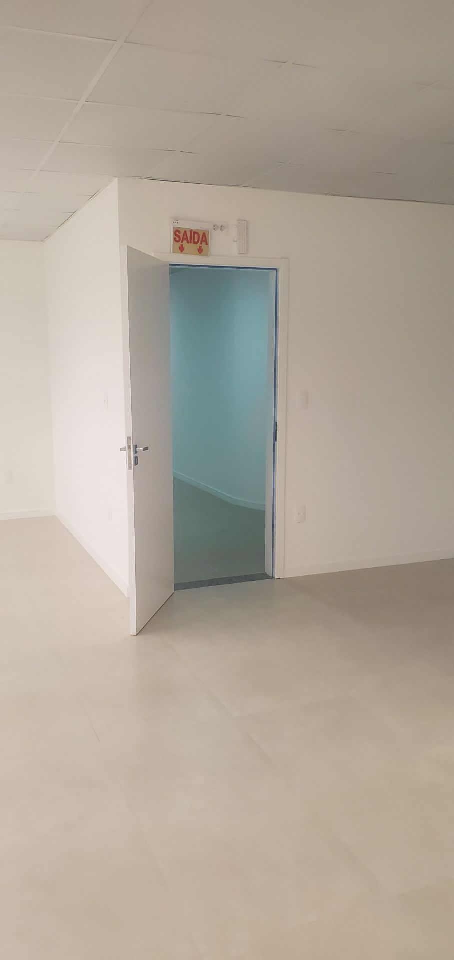 Conjunto Comercial-Sala para alugar com 1 quarto, 70m² - Foto 15