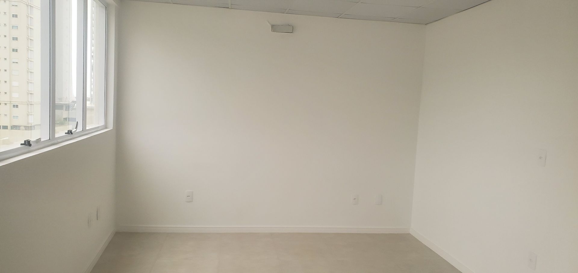 Conjunto Comercial-Sala para alugar com 1 quarto, 70m² - Foto 11