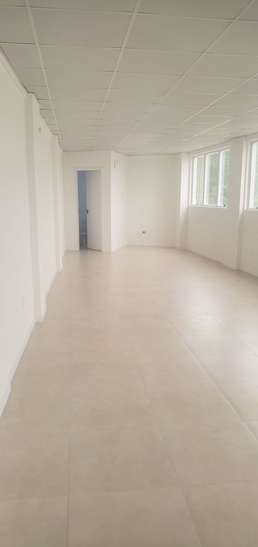 Conjunto Comercial-Sala para alugar com 1 quarto, 70m² - Foto 16