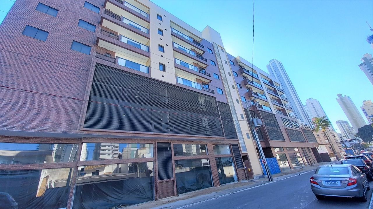 Apartamento à venda com 2 quartos, 80m² - Foto 1