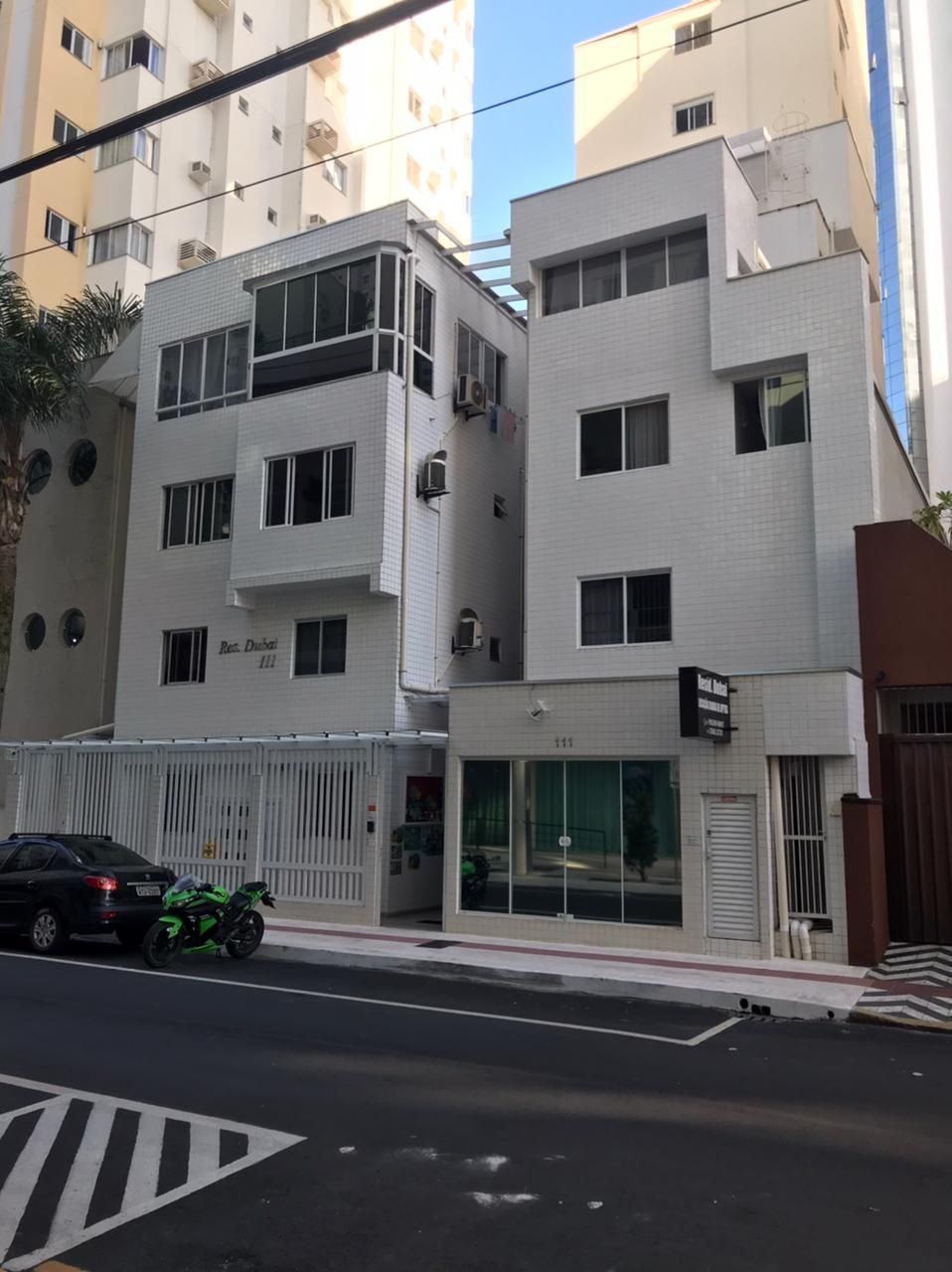 Casa Comercial à venda com 29 quartos, 641m² - Foto 1