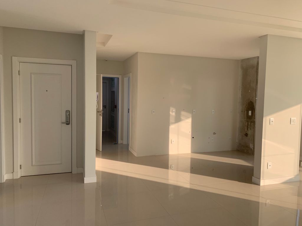 Apartamento à venda com 4 quartos, 150m² - Foto 3