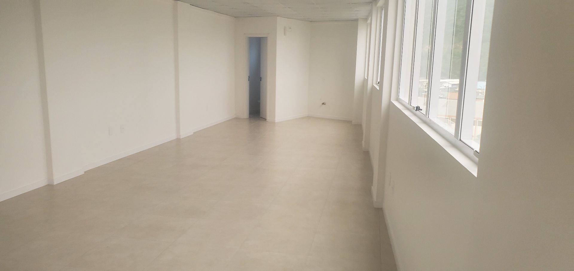 Conjunto Comercial-Sala para alugar com 1 quarto, 70m² - Foto 14