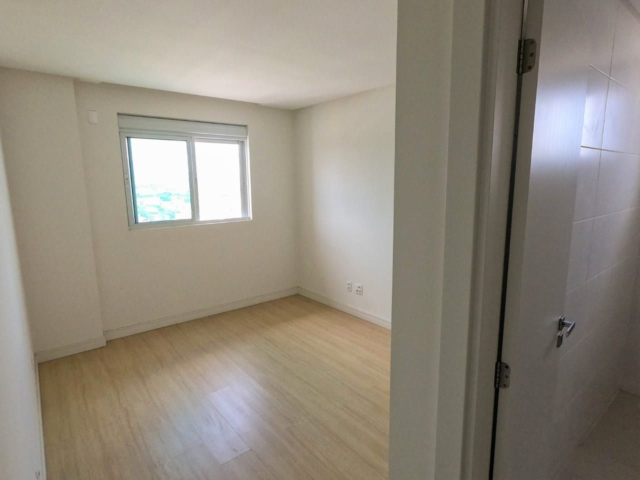 Apartamento à venda com 3 quartos, 117m² - Foto 9