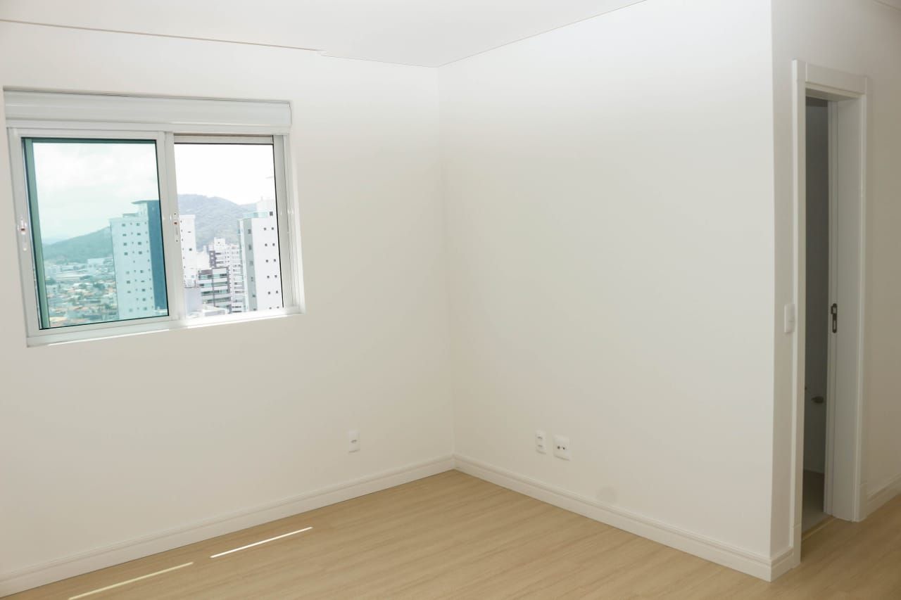 Apartamento à venda com 3 quartos, 117m² - Foto 10