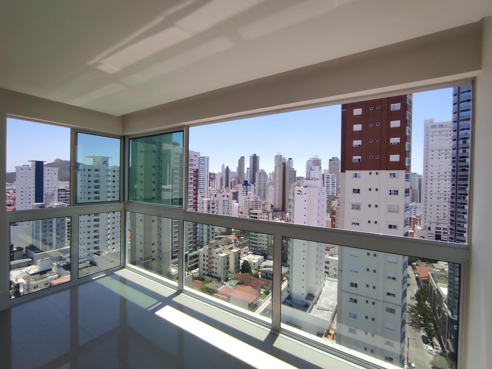 Apartamento à venda com 3 quartos, 117m² - Foto 4