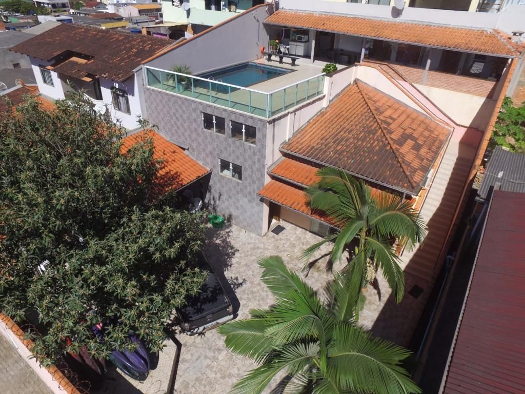 Casa Comercial à venda com 13 quartos, 685m² - Foto 1