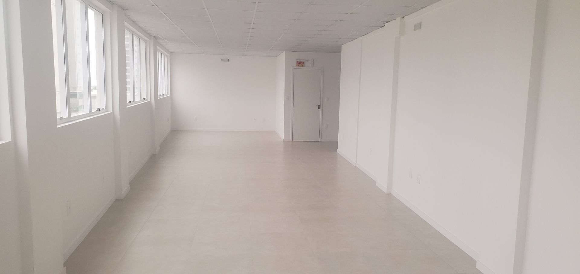 Conjunto Comercial-Sala para alugar com 1 quarto, 70m² - Foto 13