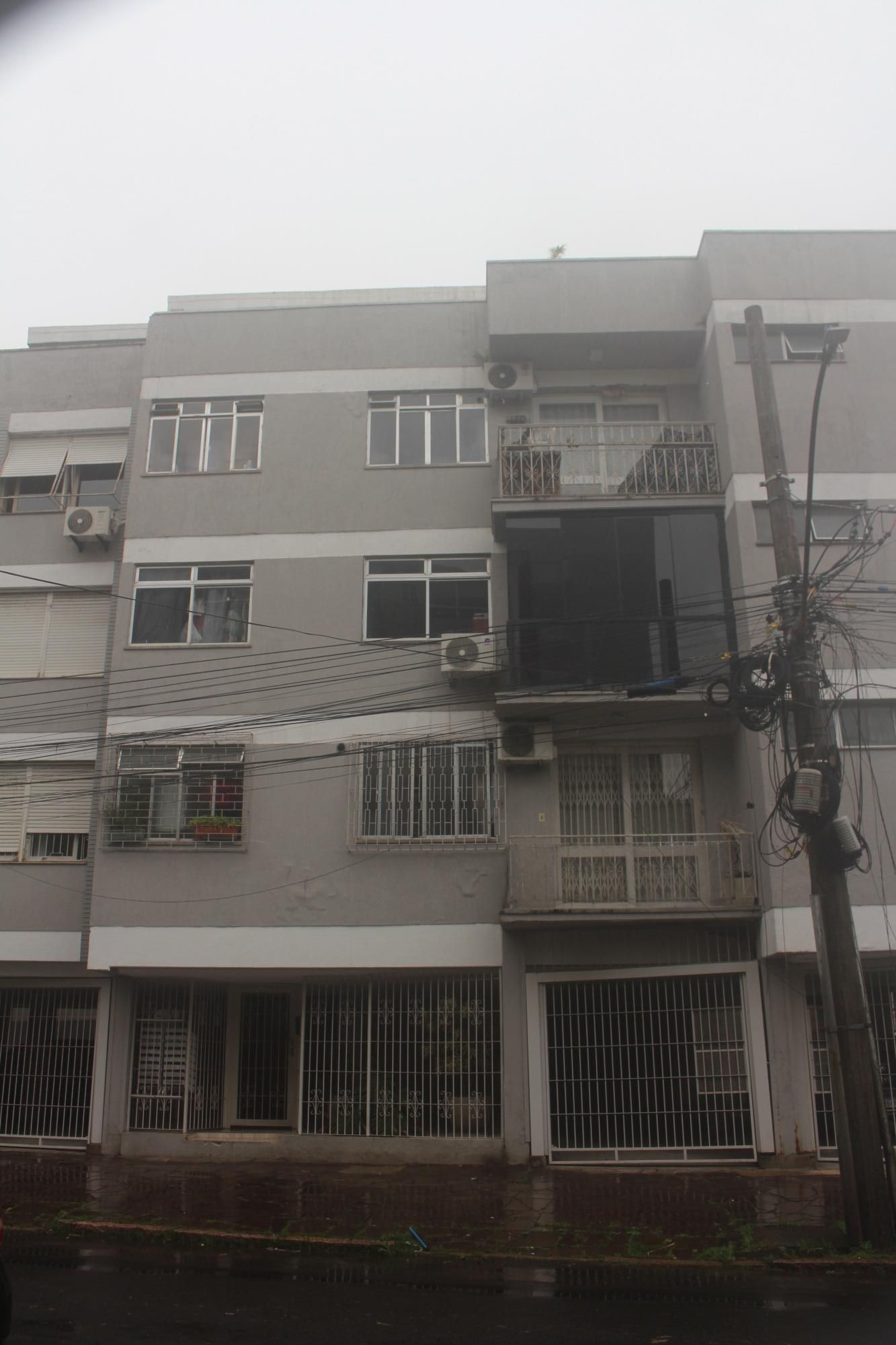 Apto 2 dormitórios semi-mobiliado próximo ao Iguatemi