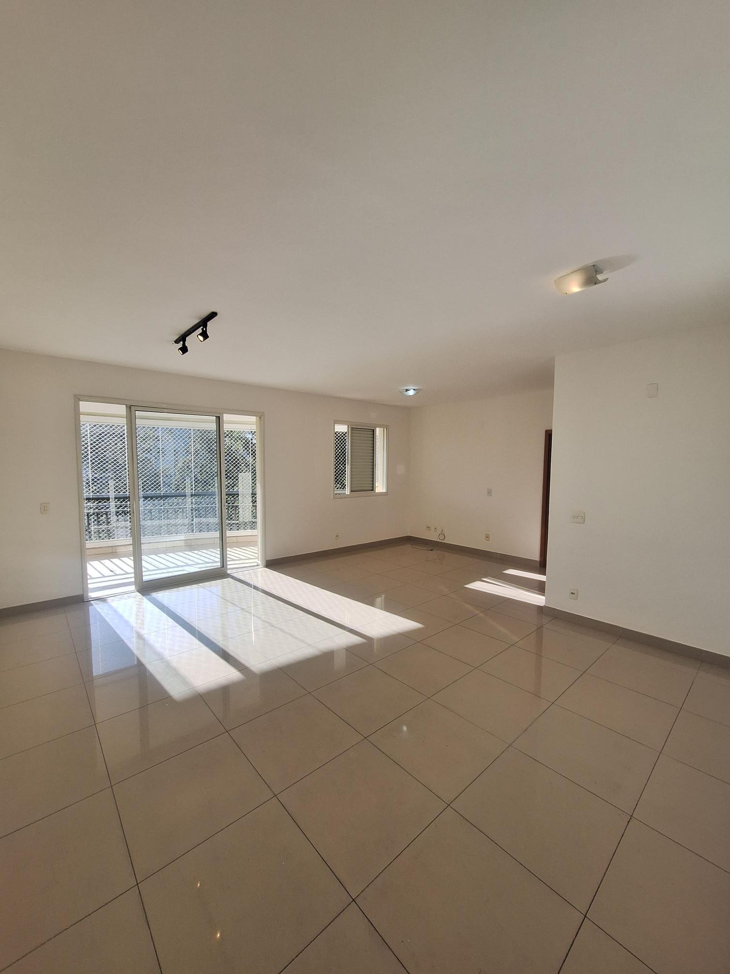 Apartamento, 3 quartos, 122 m² - Foto 2