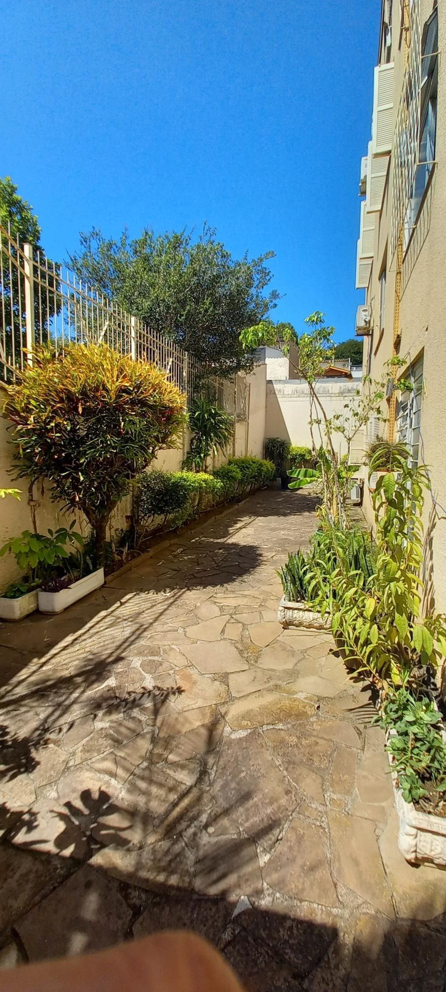 Apartamento à venda com 3 quartos, 115m² - Foto 2