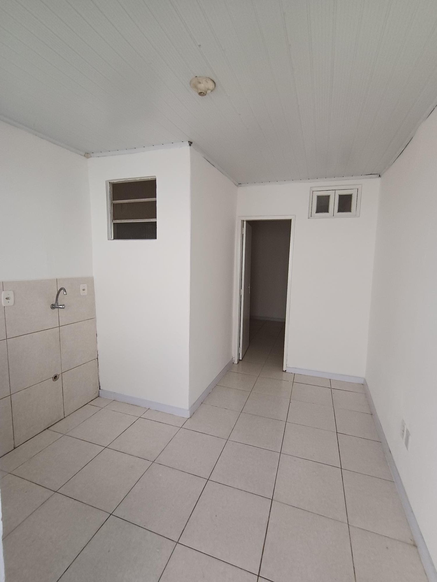 Casa 1 quartos para alugar, 30m², Vila Parque Brasília - Cachoeirinha — foto 2