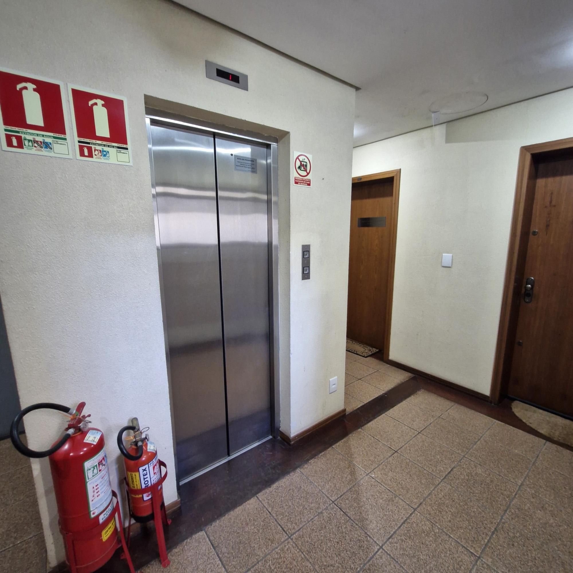 Conjunto Comercial-Sala à venda com 1 quarto, 34m² - Foto 16