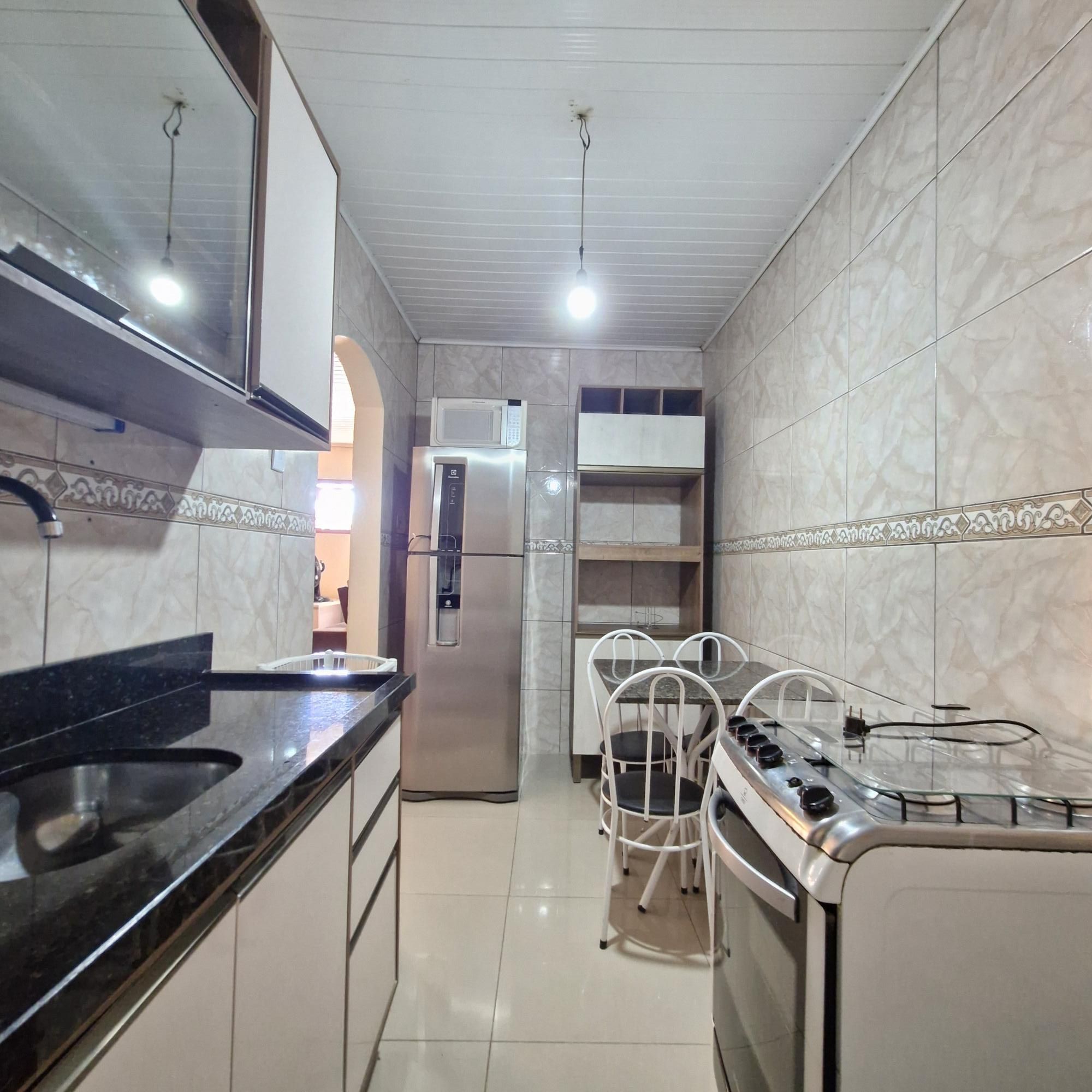 Casa à venda com 4 quartos, 210m² - Foto 11