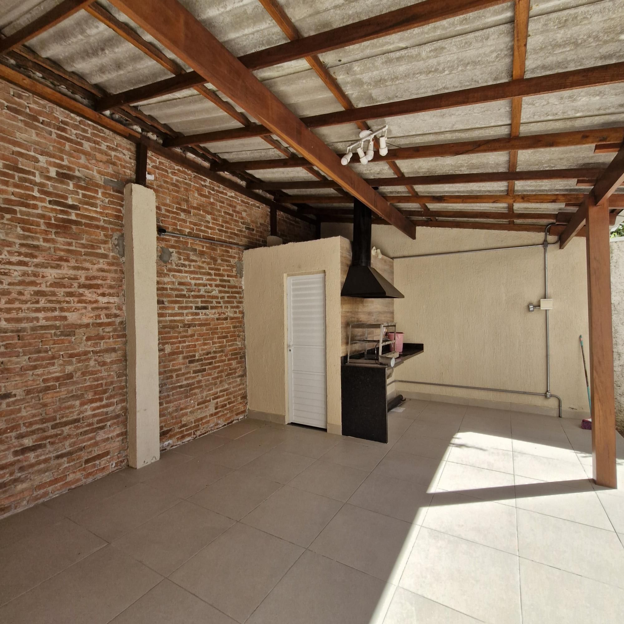 Casa à venda com 4 quartos, 210m² - Foto 23