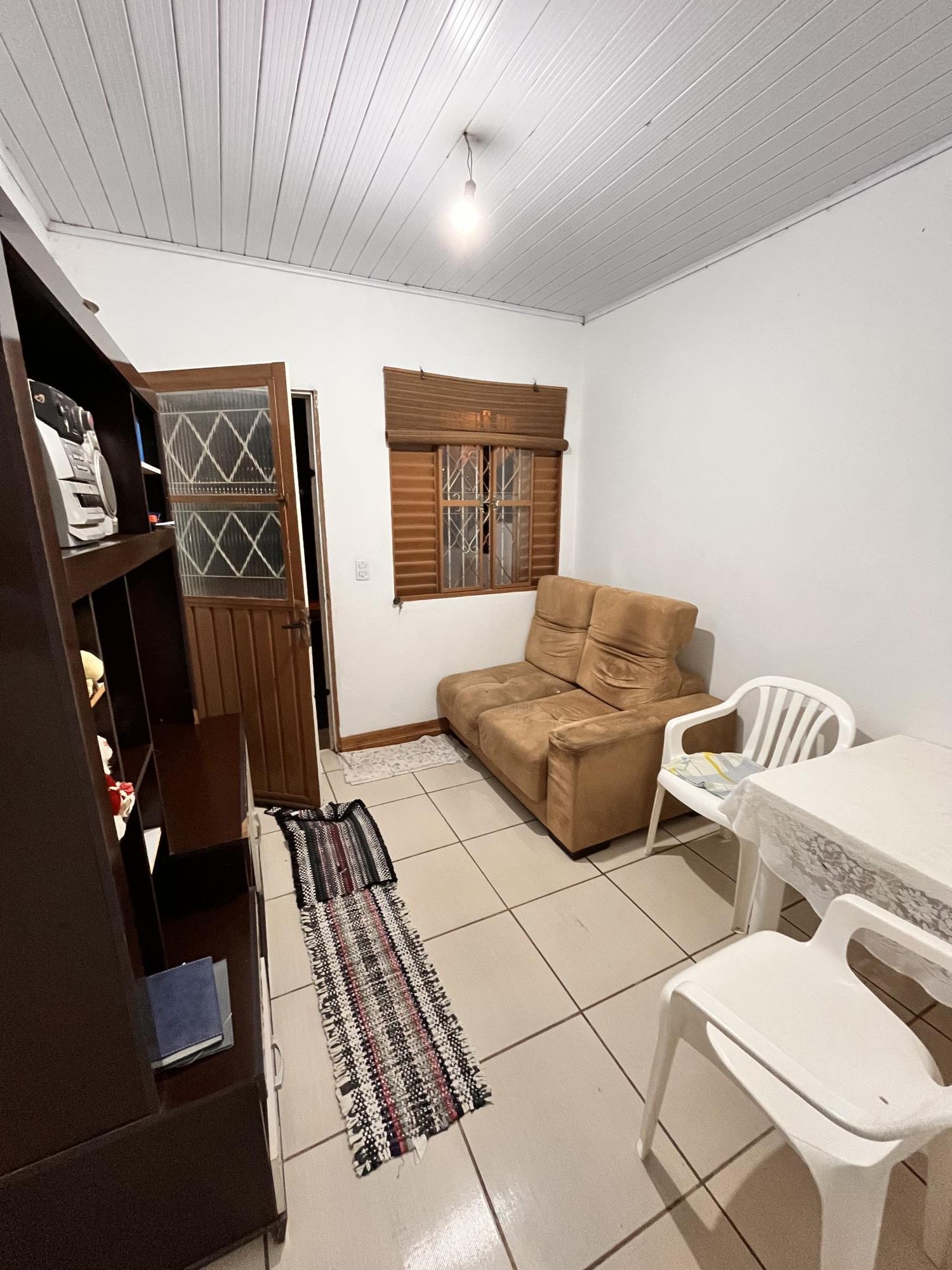 Casa à venda com 2 quartos, 51m² - Foto 4