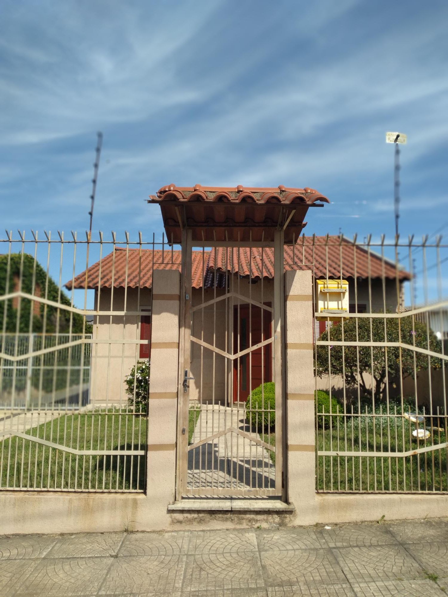 Casa pronta para morar no Jardim Algarve