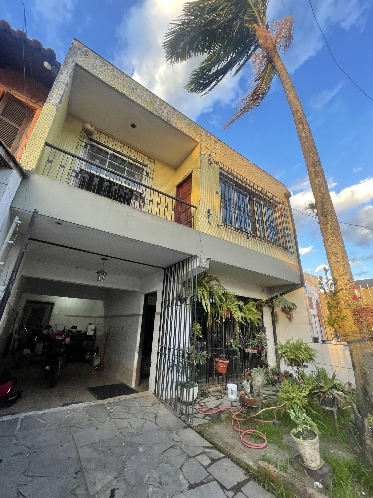 Casa 3 dormitórios e 2 vagas, 154m2 Bairro Santa Maria Goreti,  Porto Alegre