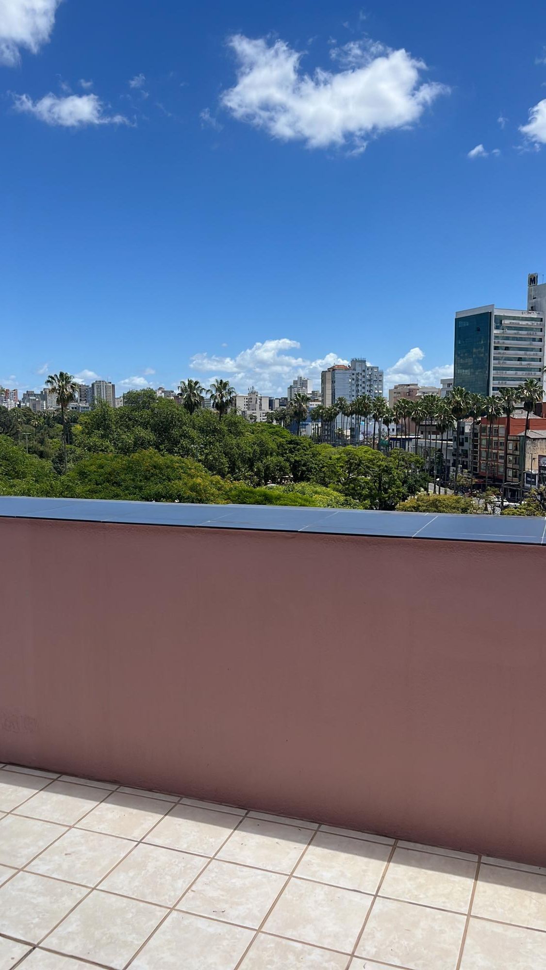 Sala comercial com uma vaga de garagem no bairro Bom Fim em Porto Alegre