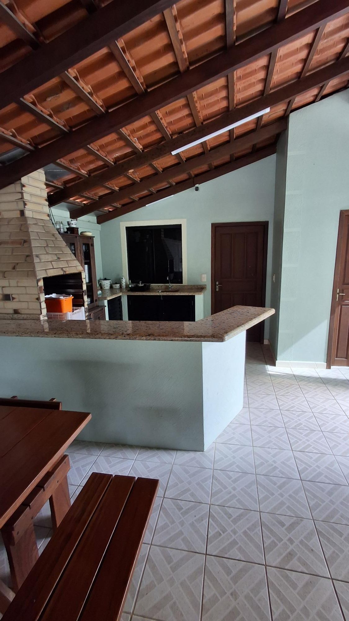 Casa com Piscina a 484 metros do Mar em Balneario Piçarras