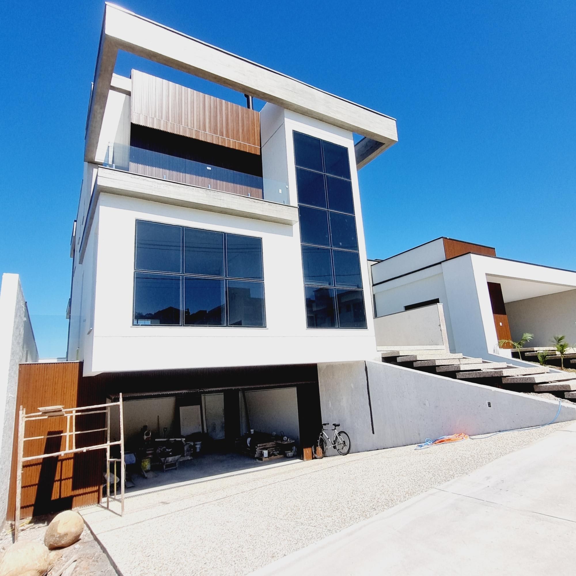 Casa à venda com 3 quartos, 300m² - Foto 2