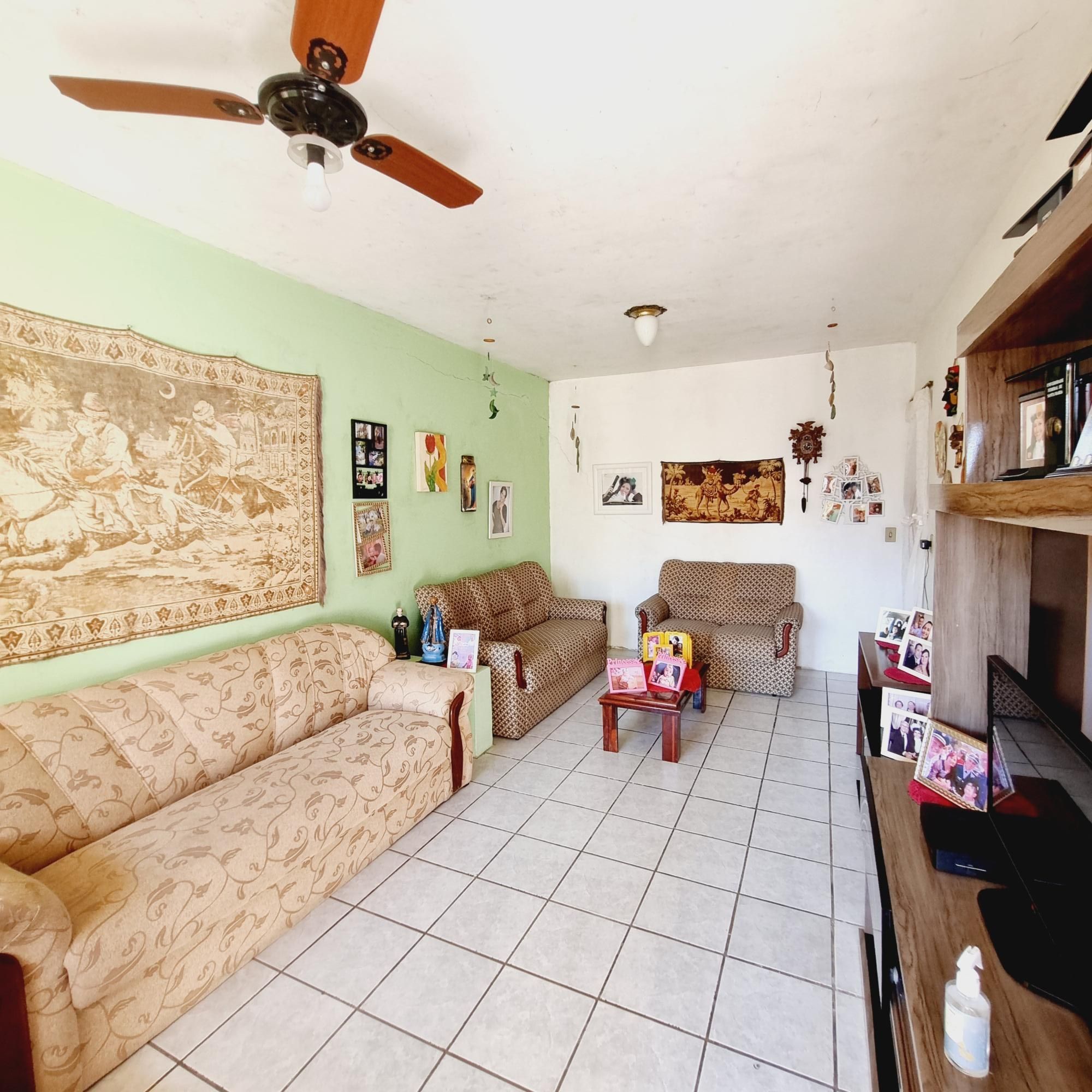 Casa, 4 quartos, 130 m² - Foto 1