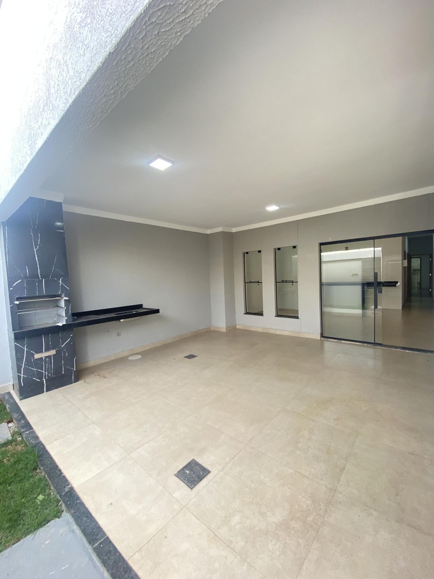 Casa à venda com 3 quartos, 93m² - Foto 3