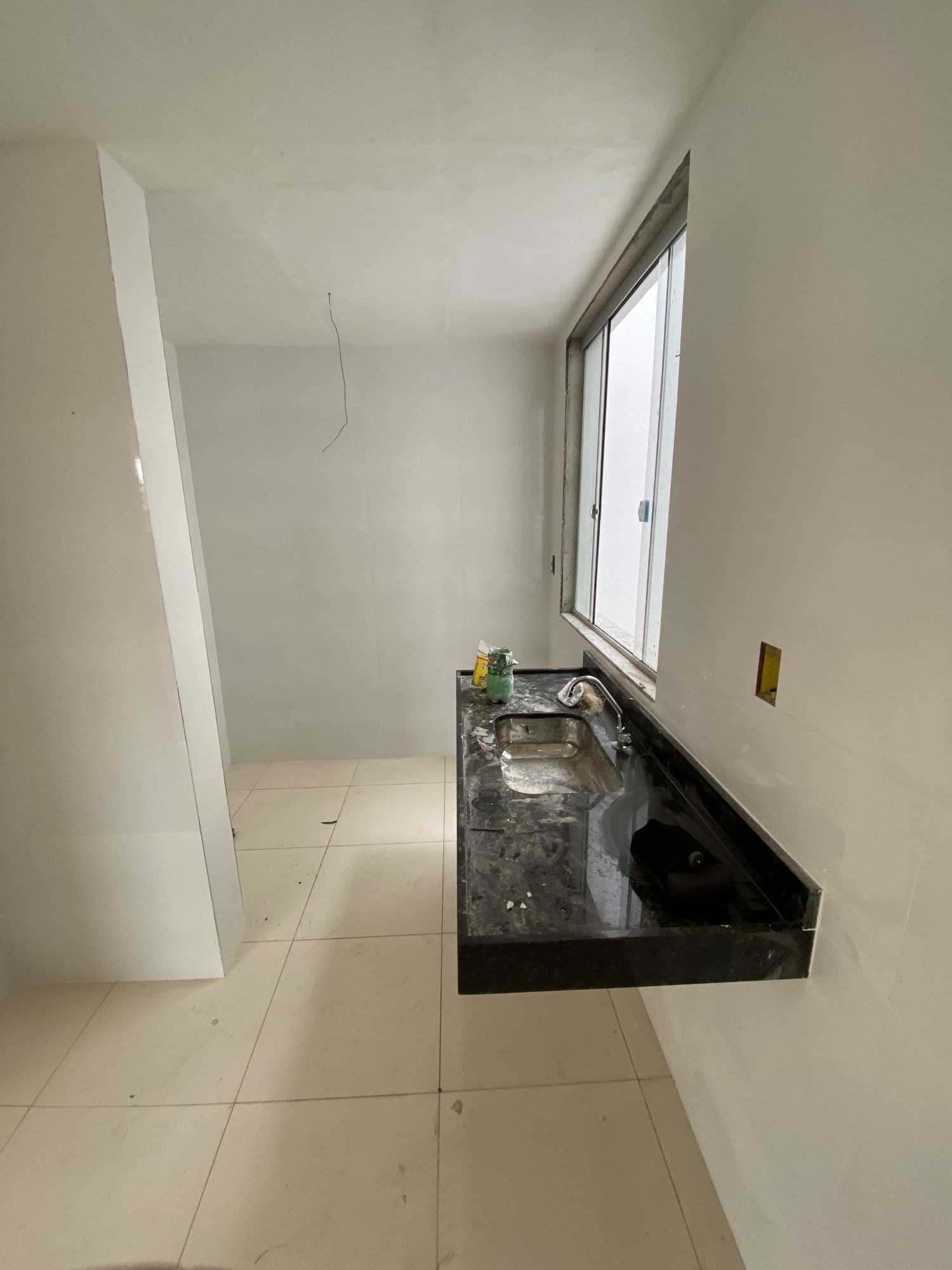 Apartamento à venda com 2 quartos, 68m² - Foto 3