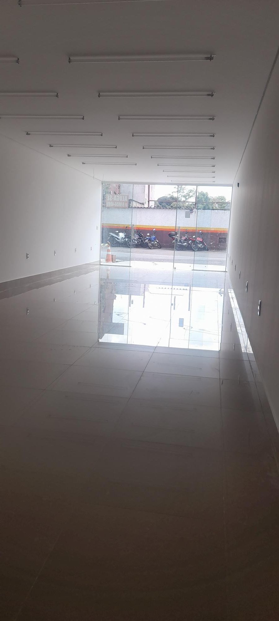 Loja-Salão para alugar com 1 quarto, 68m² - Foto 2